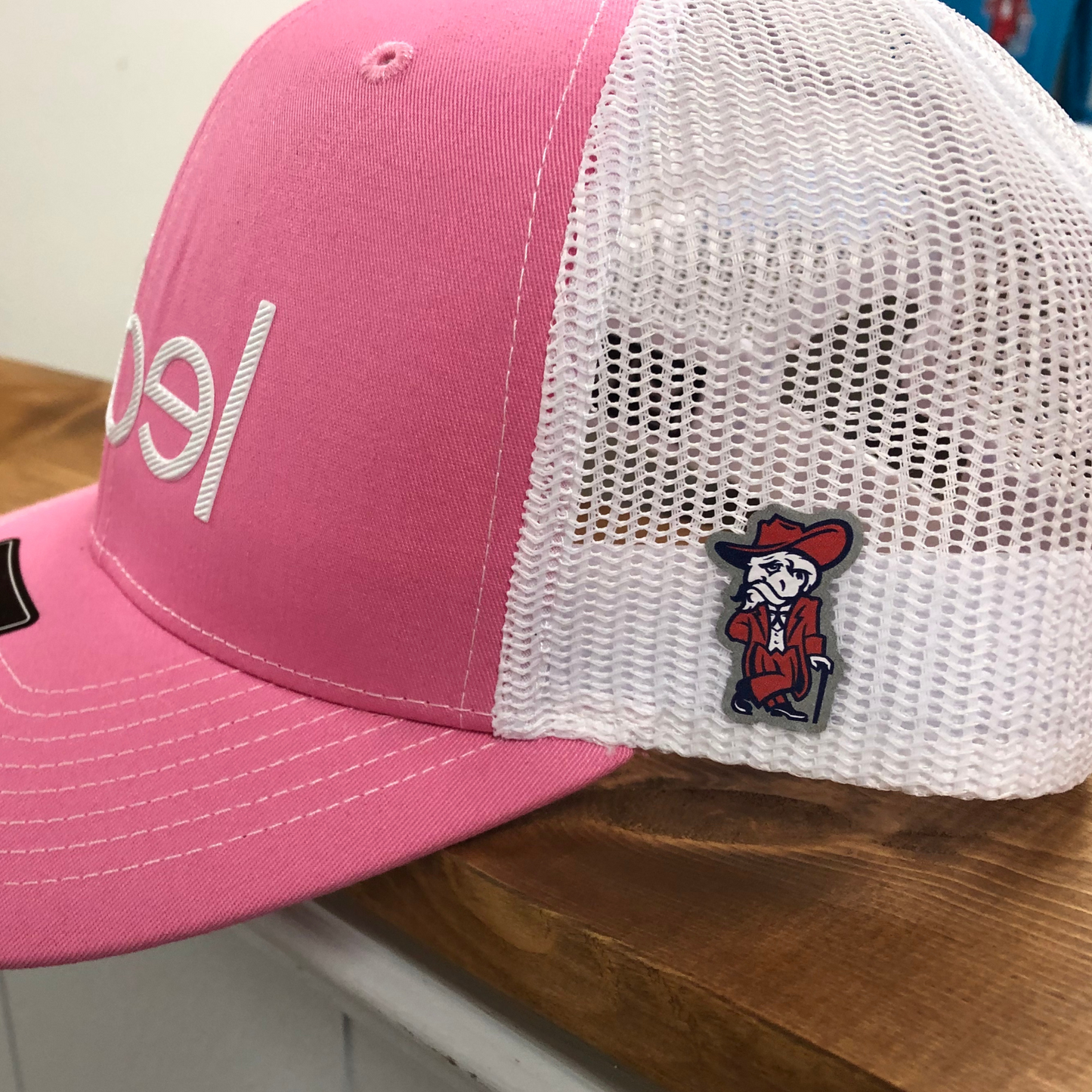Rebel Mesh Back (Pink, Rebel logo)